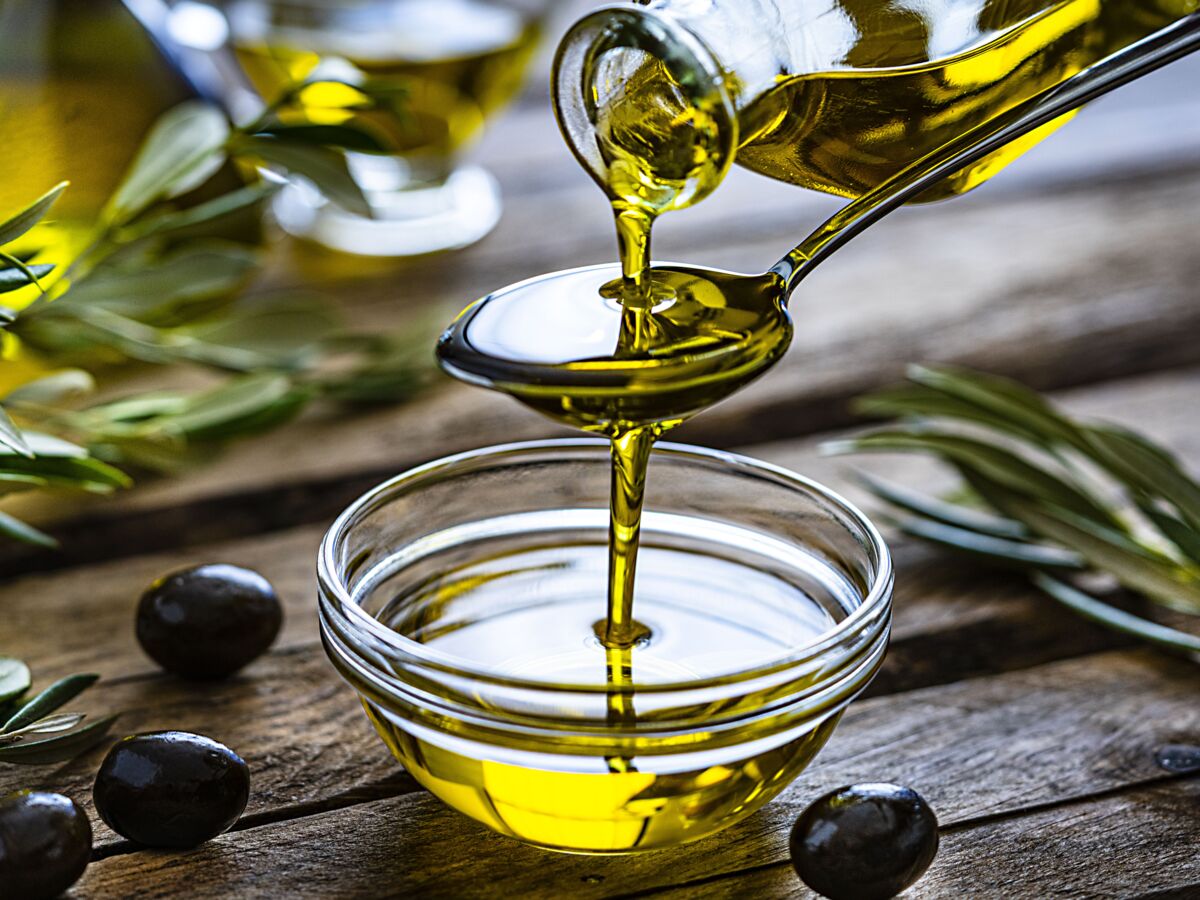 Utilisez de l'huile d'olive pour faire briller vos robinets en laiton